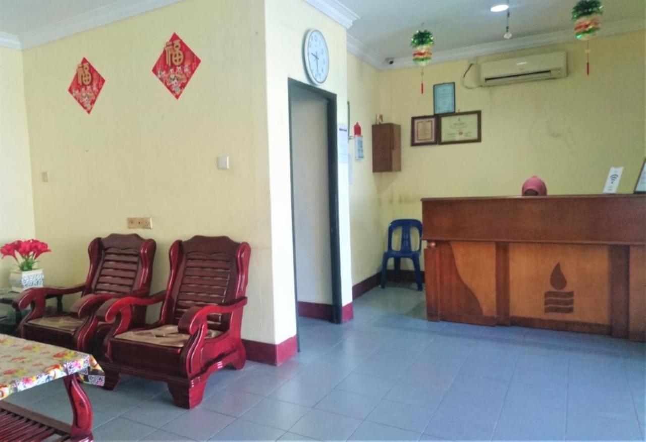 Hotel Pelita Terang Nagoya Esterno foto