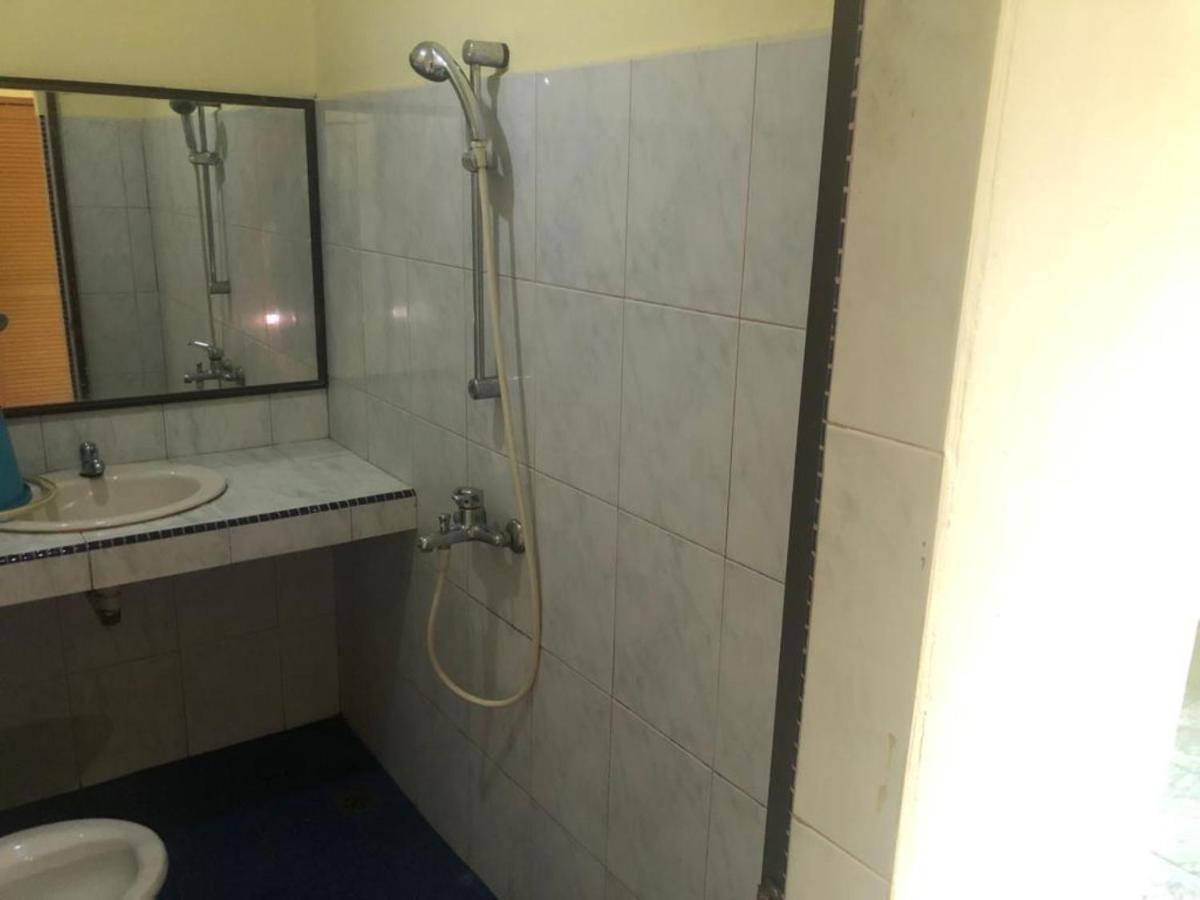 Hotel Pelita Terang Nagoya Esterno foto