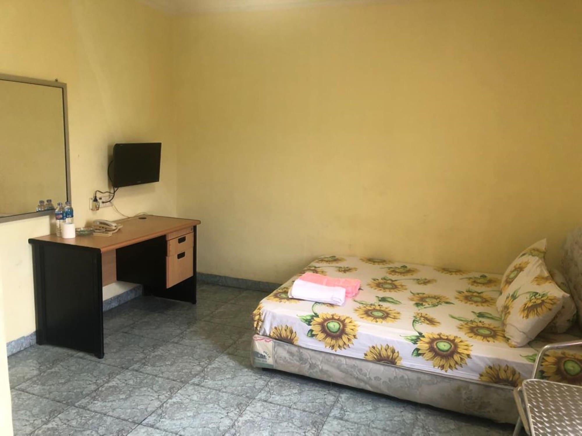 Hotel Pelita Terang Nagoya Esterno foto